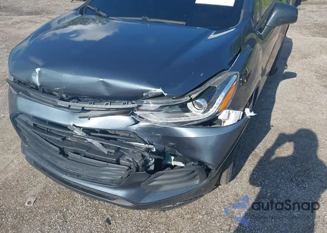 2021 Chevrolet Trax Fwd Lt z USA, uszkodzony, nr VIN KL7CJLSB2MB305789